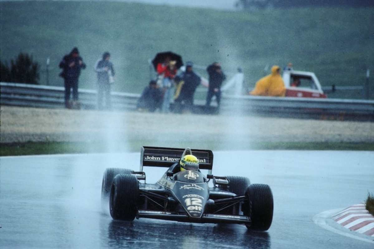 Senna fuhr am 21. April 1985 im Regen von Estoril sensationell zum ersten GP-Sieg