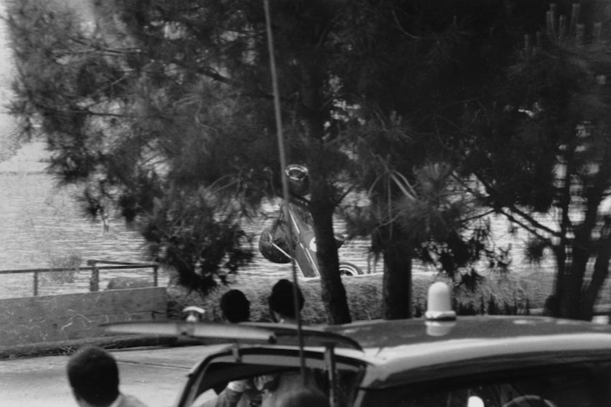 Paul Hawkins stürzt 1965 ebenfalls ins Hafenbecken