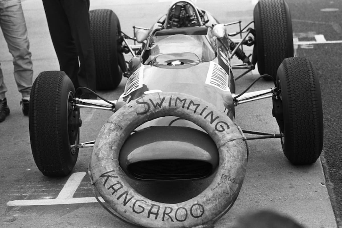 Der Australier erhielt einen Rettungsring zum Andenken