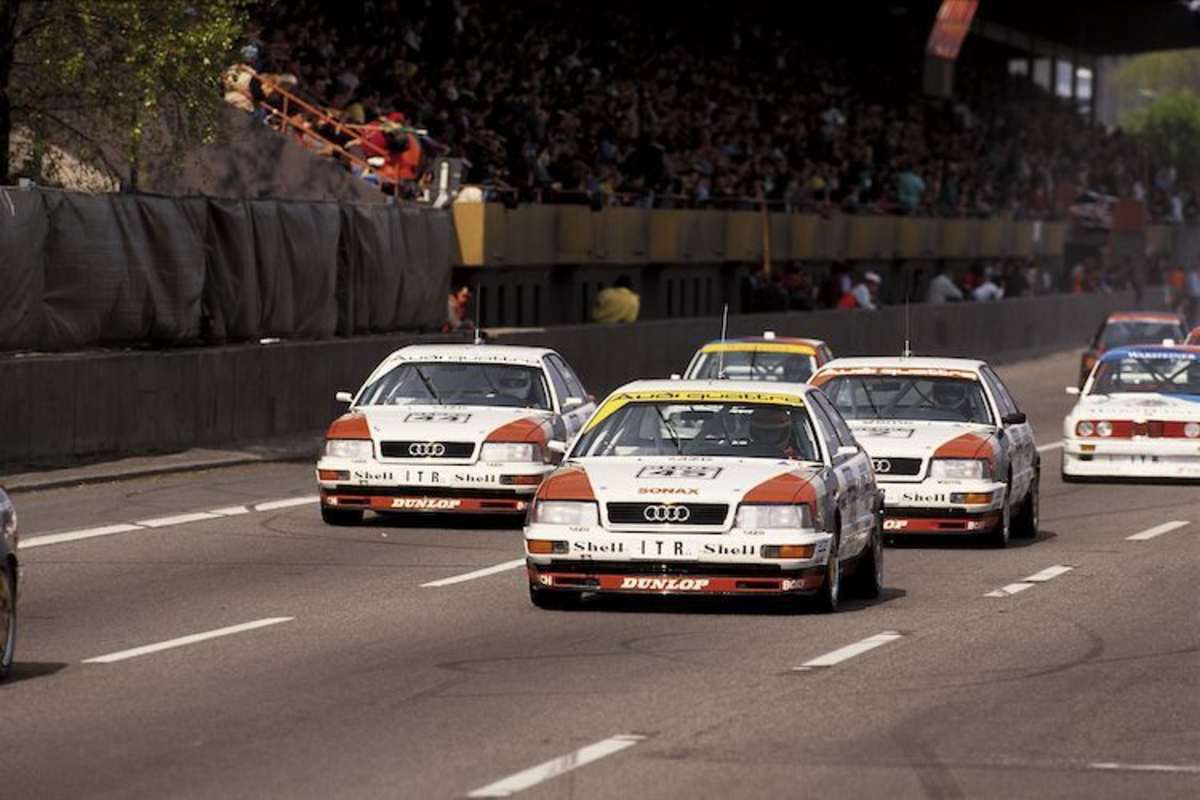 Zwei Audi V8 gehen an den Start