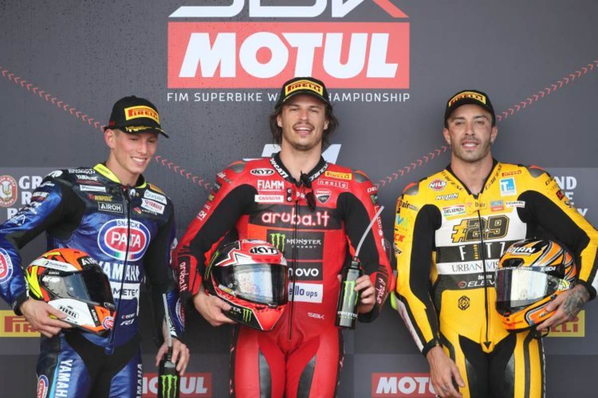 1. Rennen - Andrea Locatelli, Nicolò Bulega & Andrea Iannone
