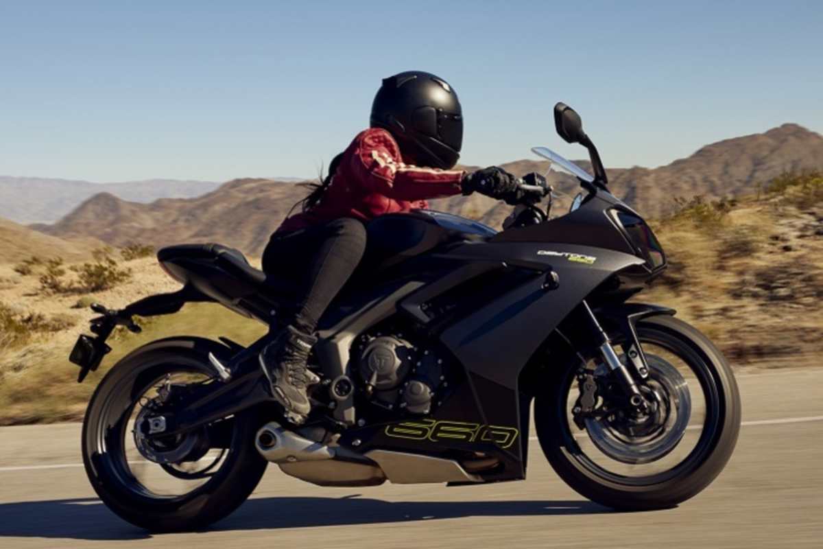 Schnittiger Mittelklasse-Sportler mit Dreizylindermotor: Triumph Daytona 660