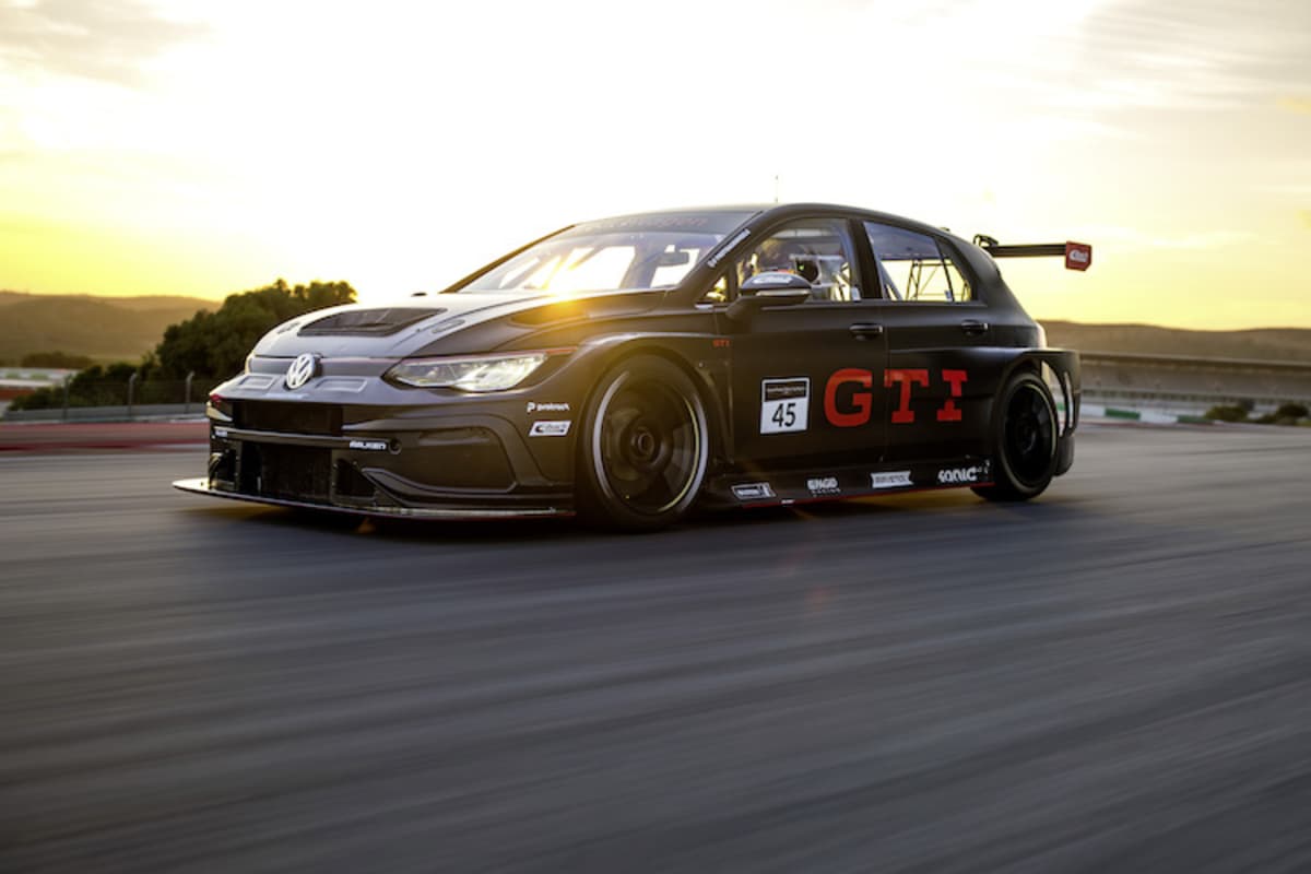 Der VW Golf GTI Clubsport 24h bei Testfahrten in Portimão