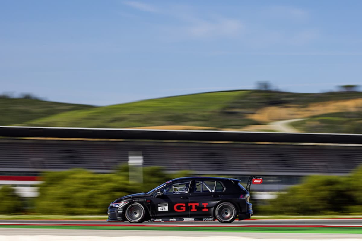 Der VW Golf GTI Clubsport 24h bei Testfahrten in Portimão