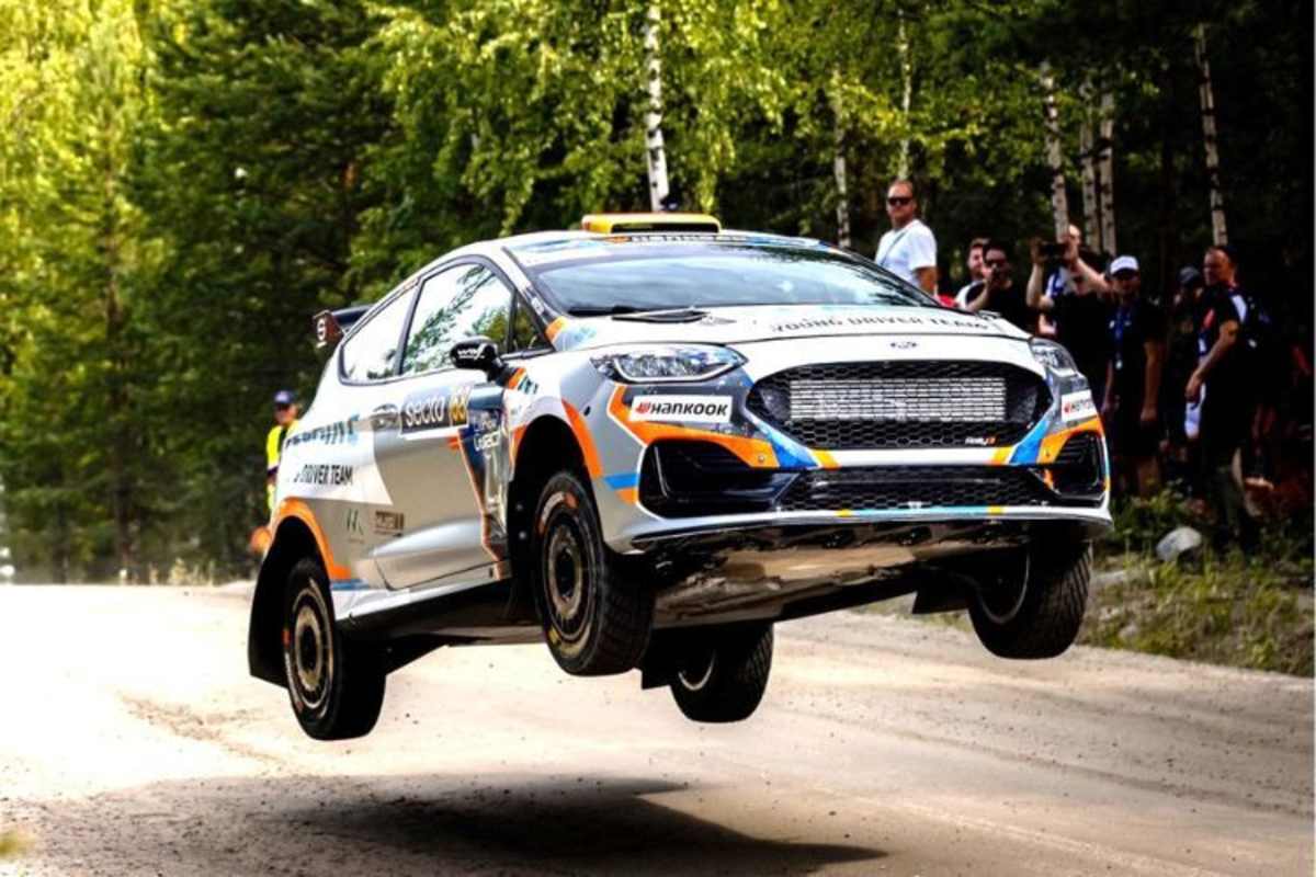Claire Schönborn/Michael Wenzel im Fluge bei der schnellsten Rallye der Welt