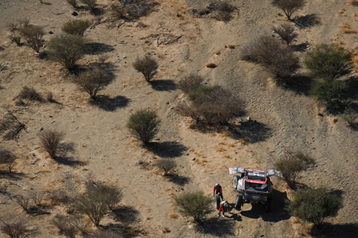 Sandriderin Cristina Gutiérrez; Zwangshalt in der Wüste