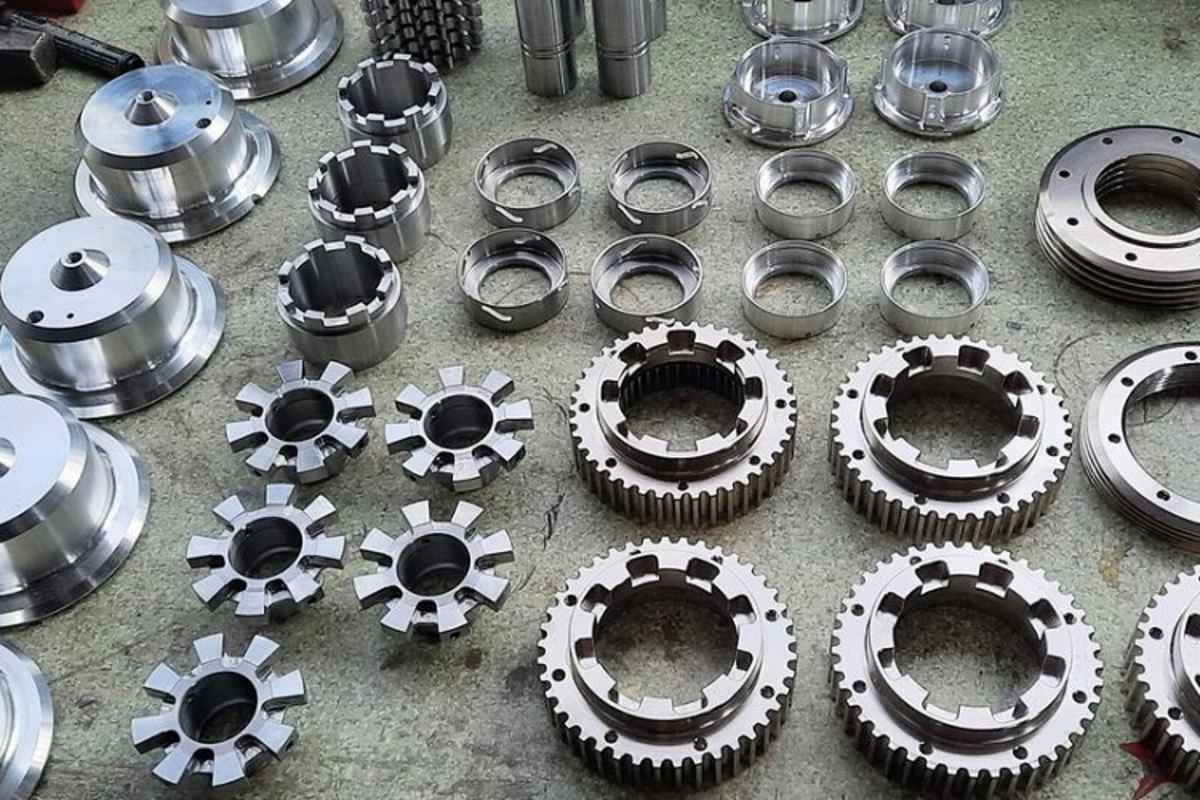 Das Material für eine Kleinserie von vier Exemplaren ist teilweise schon gefertigt