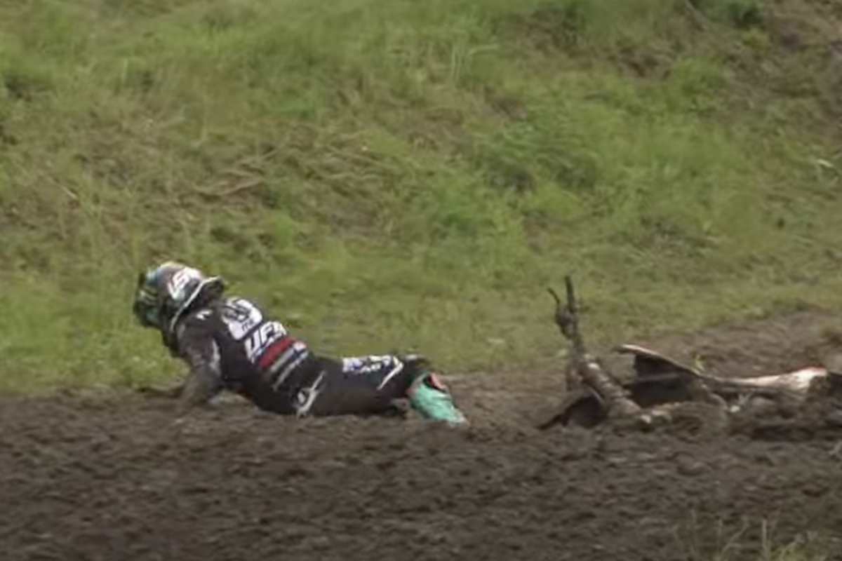 Kiara Fontanesi stürzte und fiel zurück