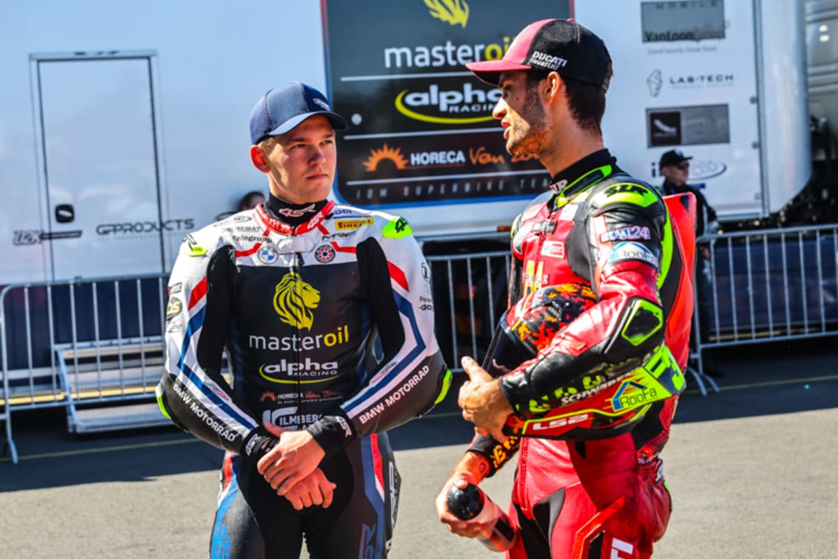 Hannes Soomer (li.) plaudert mit dem IDM-Leadere