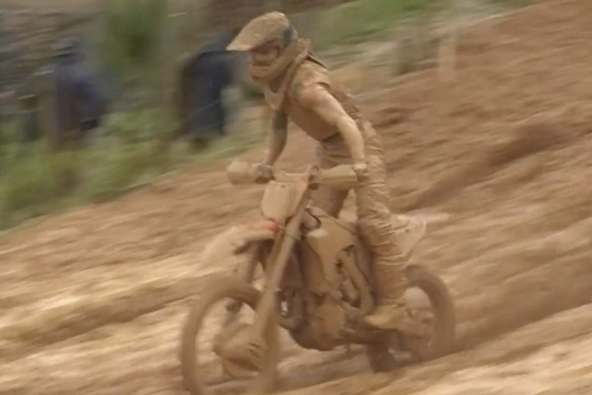 Tim Gajser war in den letzten Runden ohne Brille unterwegs
