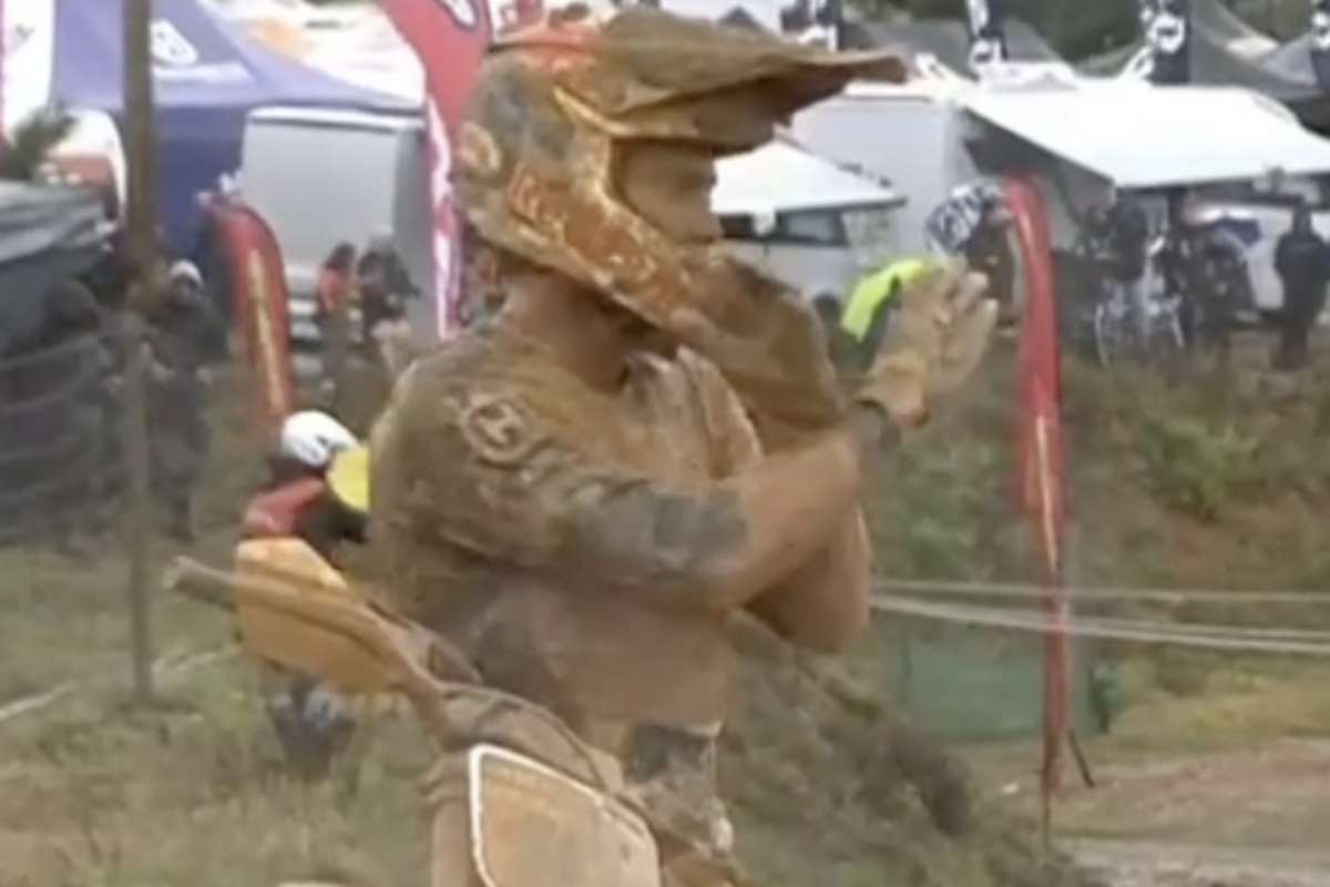 Mattia Guadagnini muss das Rennen aufgeben