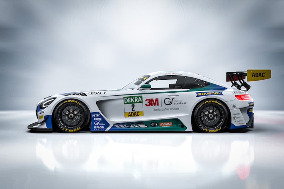 Der Haupt Racing Team Mercedes-AMG GT3 mit dem David Schumacher und Salman Owega im ADAC GT Masters angreifen.