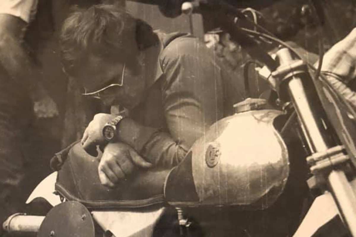 Einen wirklich zufriedenen Eindruck macht Kavinov nicht, hier mit der Werks-CZ