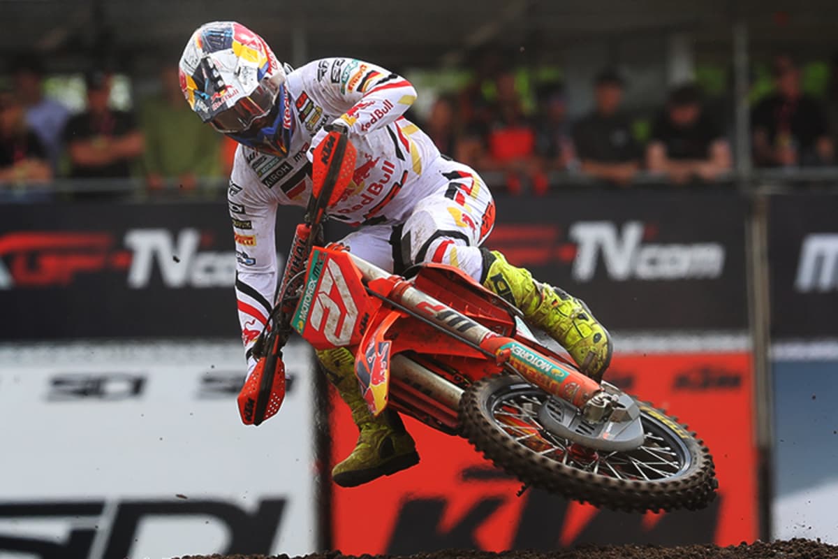 Simon Längenfelder zog im zweiten Lauf den Holeshot