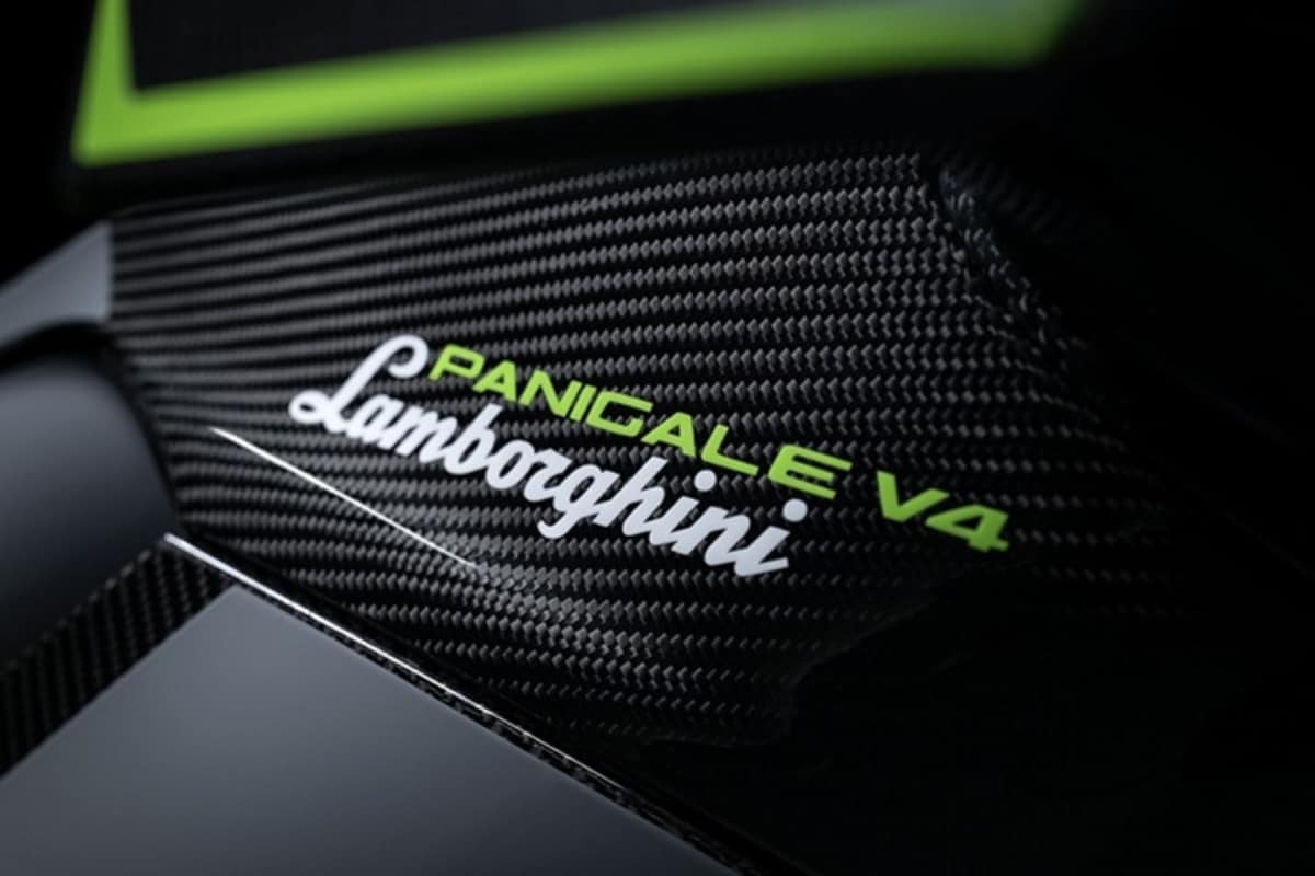 Karbon mit Fischgräte-Muster: Kein Aufwand gescheut