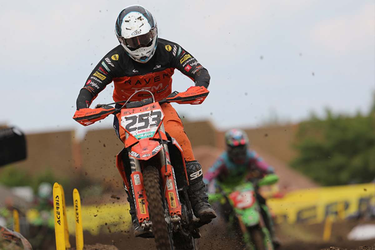 Jan Pancar hielt im Qualifikationsrennen zunächst Romain Febvre hinter sich