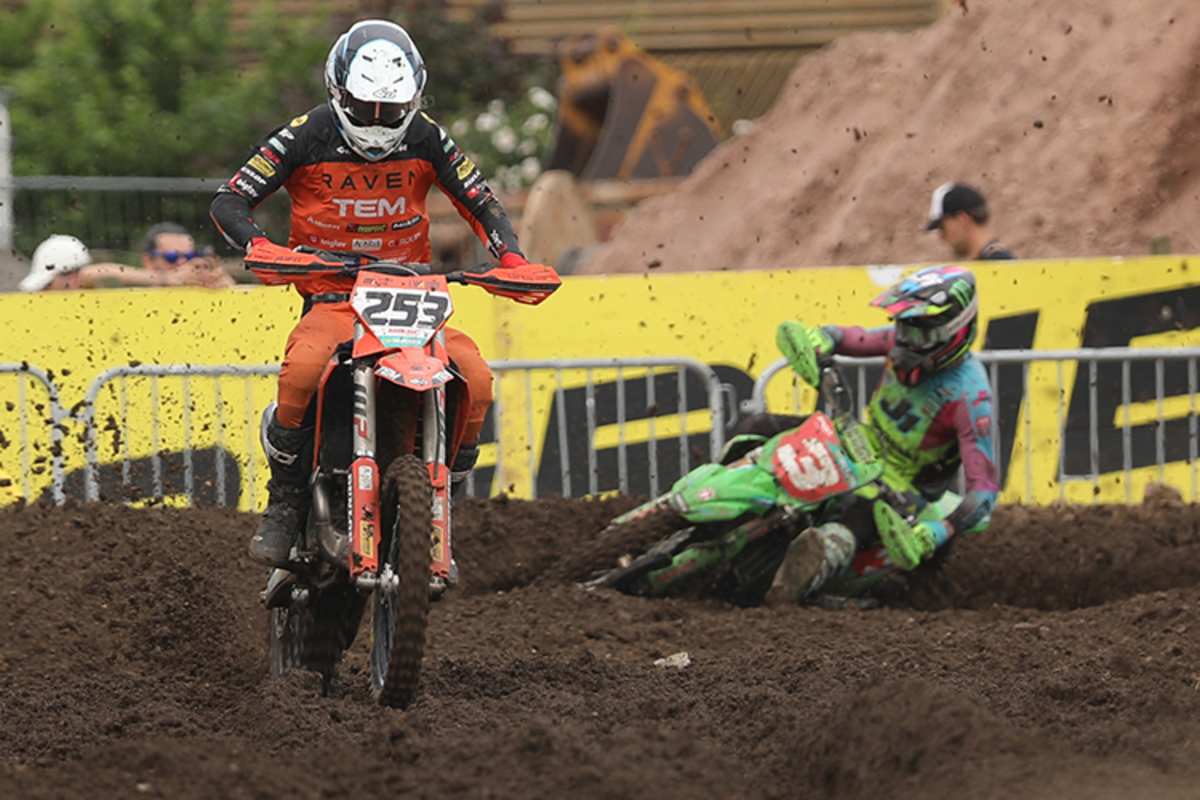 Jan Pancar vor Romain Febvre