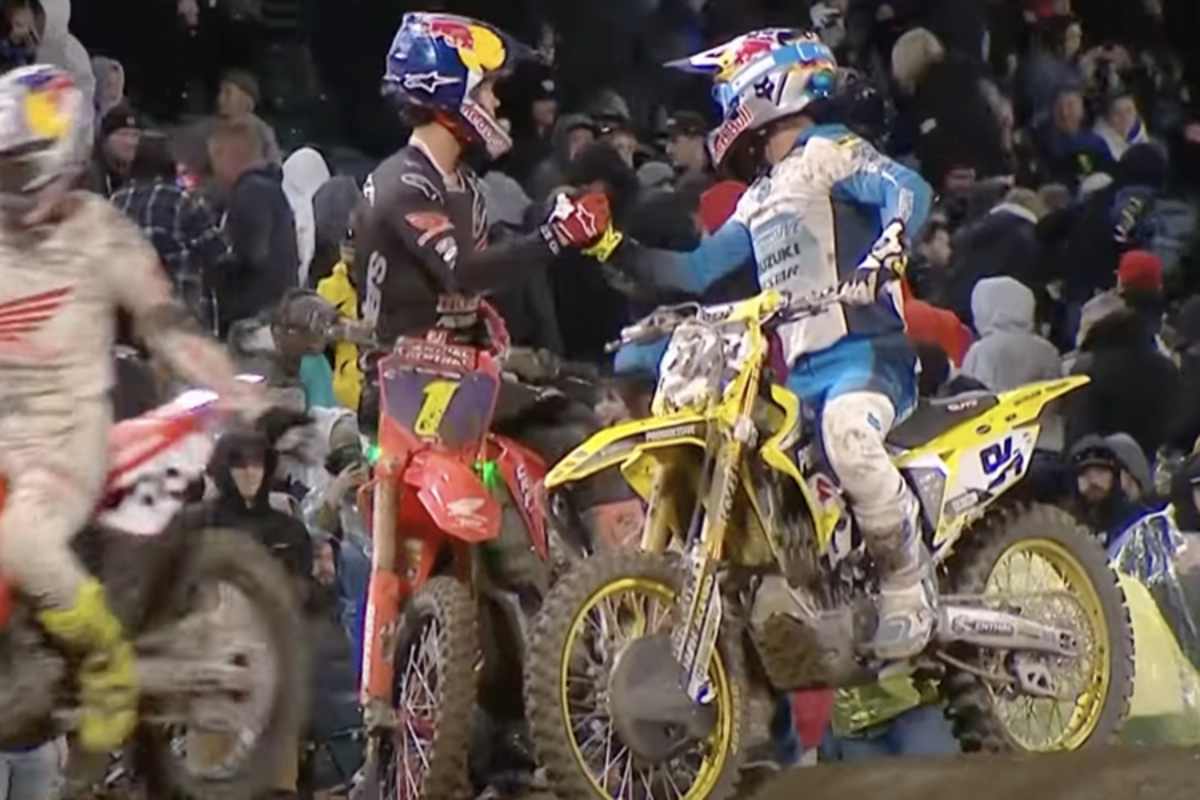 Jett Lawrence und Ken Roczen im Ziel