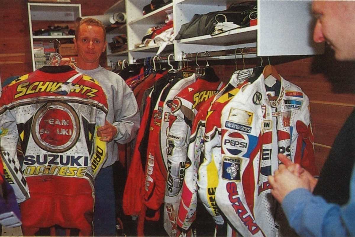 «Look, this was Doohan!» Eindrucksvoller Besuch in der Kleiderkammer