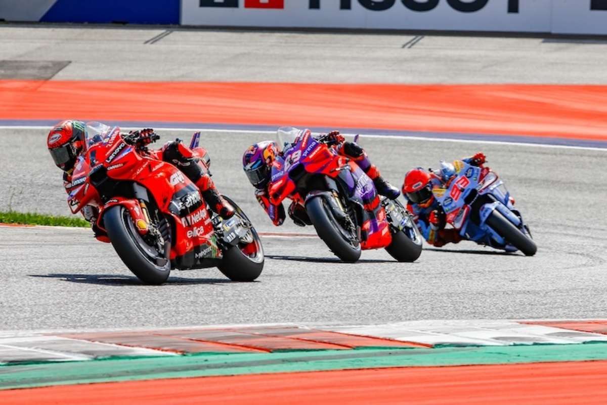 Die Spitze: Bagnaia vor Martin. Márquez fällt später nach Crash aus