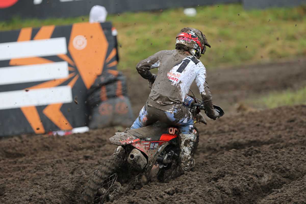 Jeremy Seewer musste ein Schlammbad nehmen