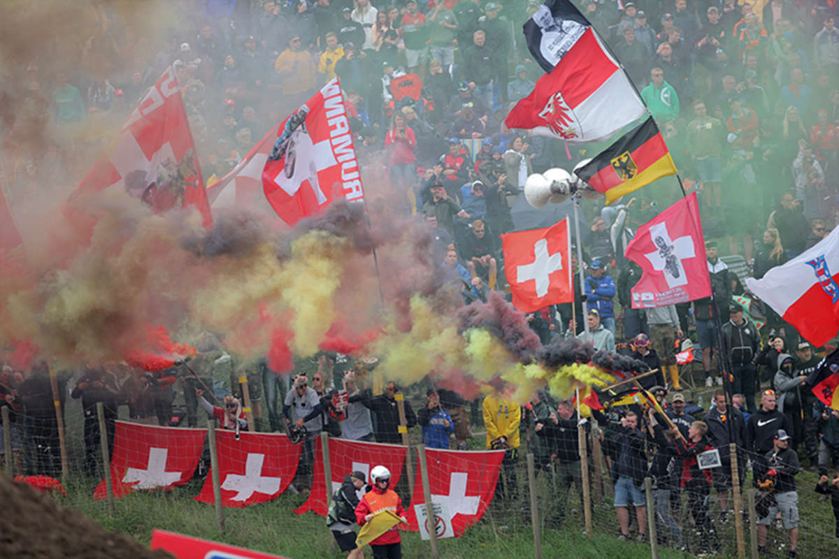 Die Fans am Hang der Nationen