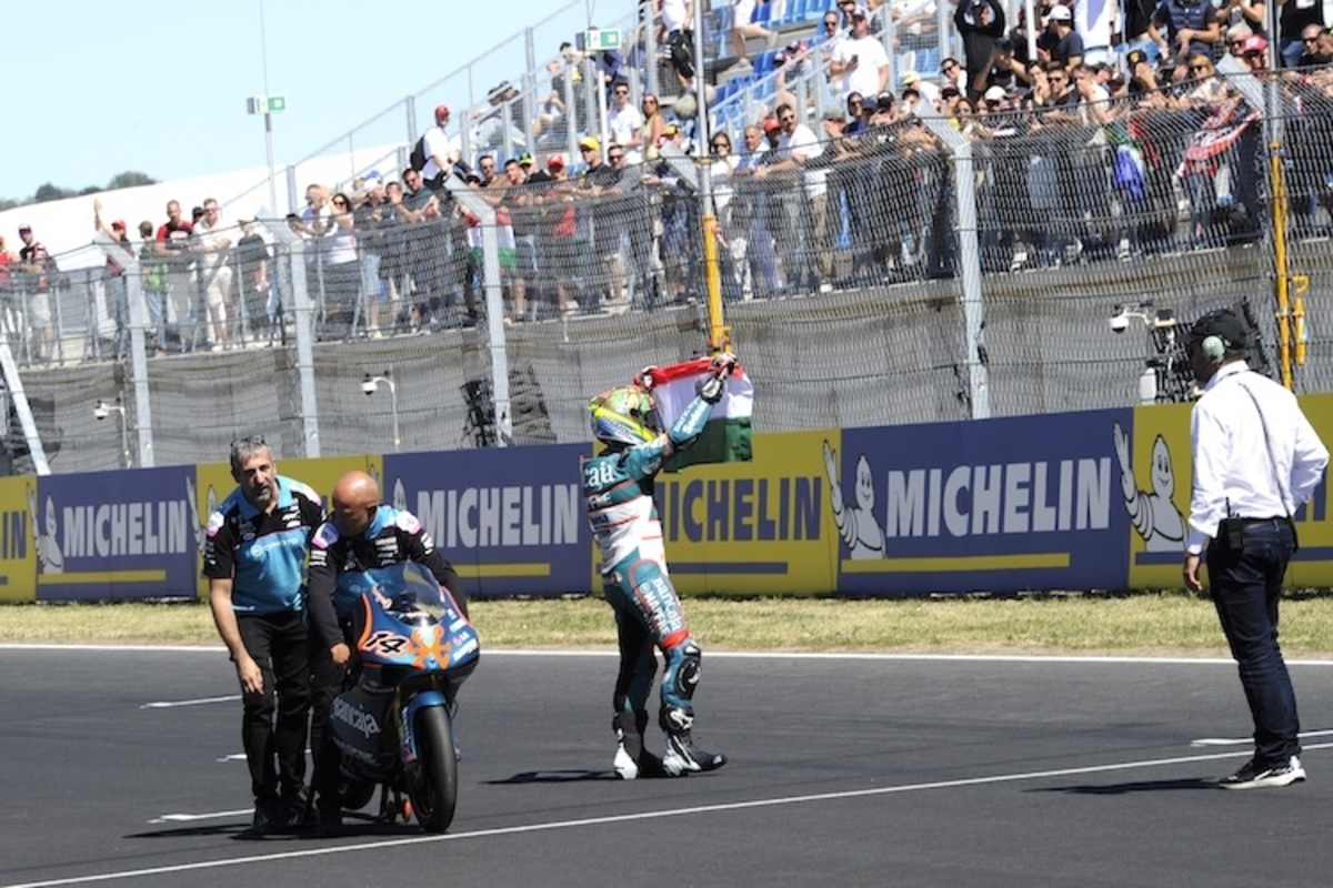125er-Weltmeister Gabor Talmasci vor dem Start in die Ehrenrunde