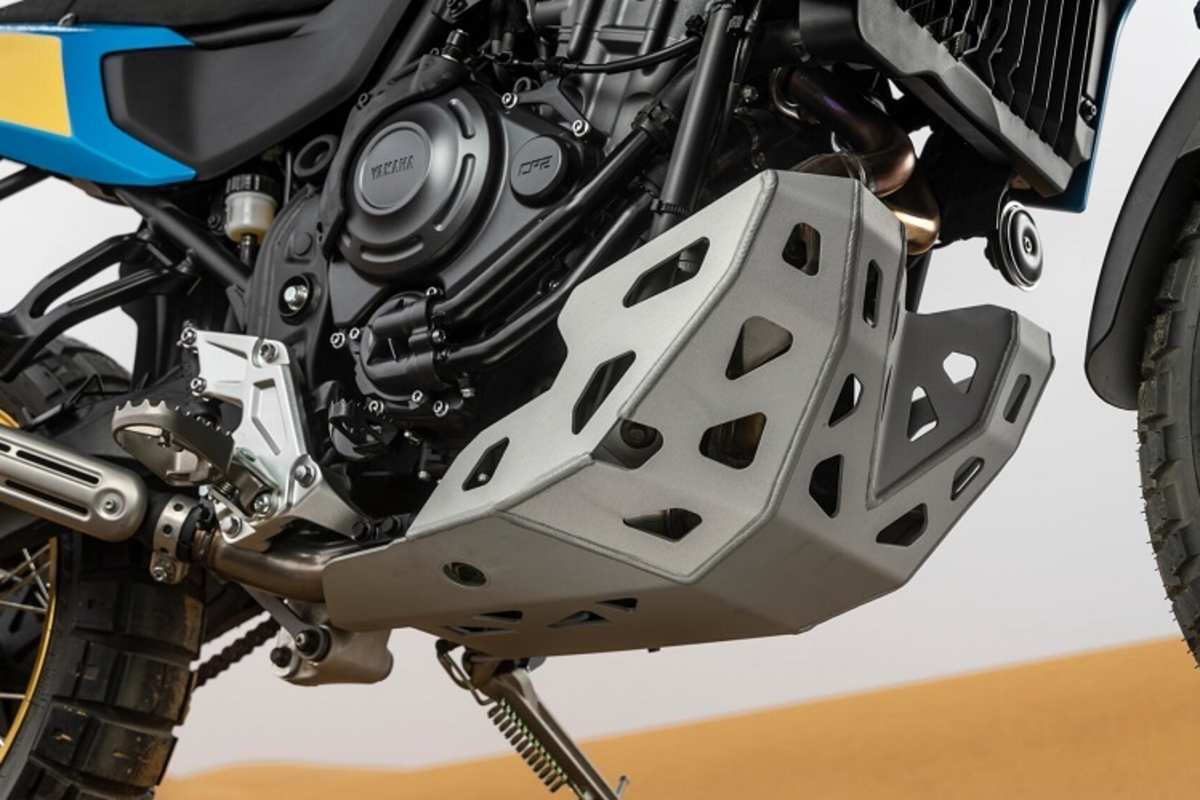 Vertrauenerweckend: Motorschutz aus 4 mm dickem Aluminium