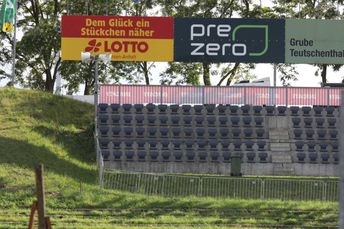 Die renovierte Tribüne