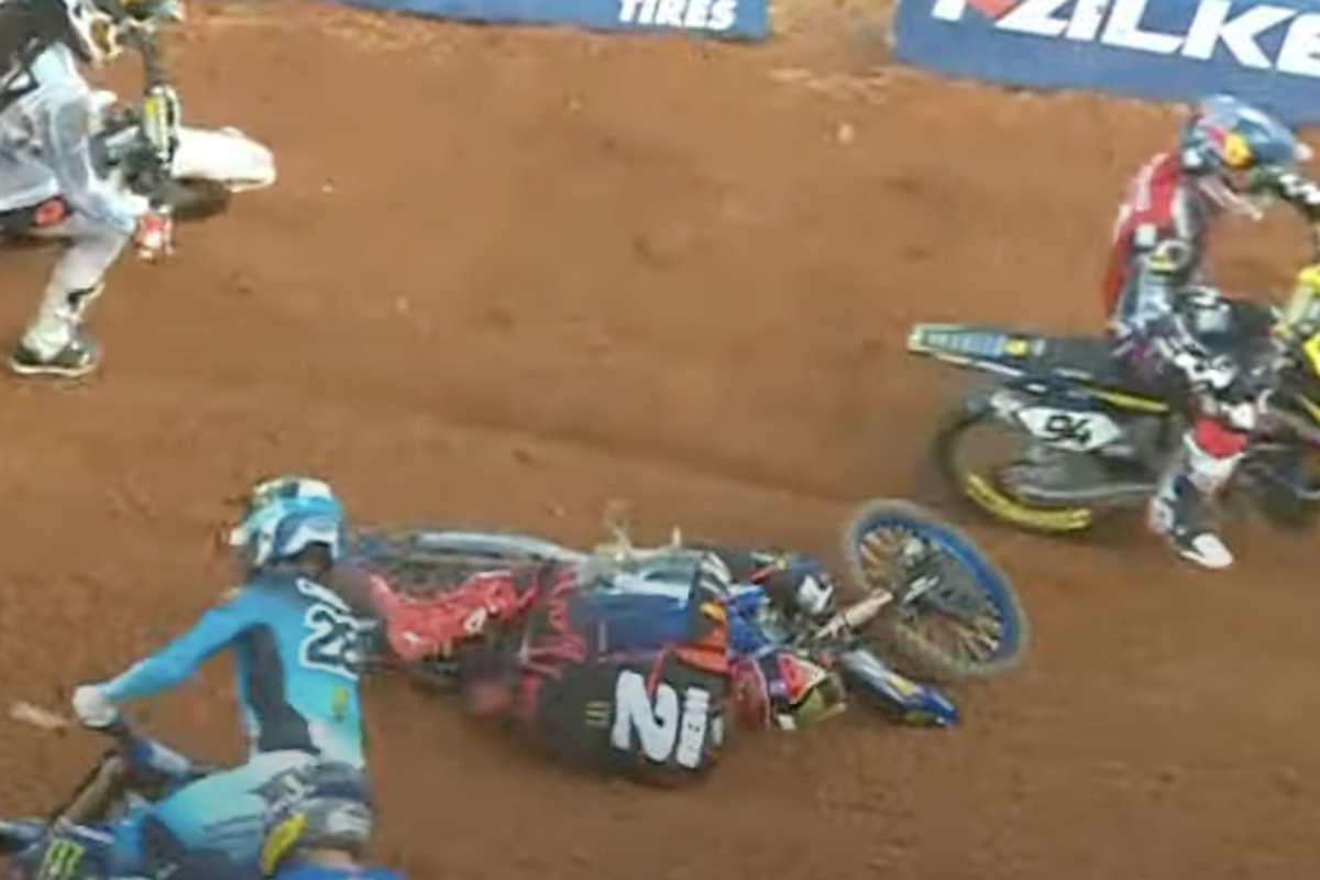 Cooper Webb stürzte im ersten Finale