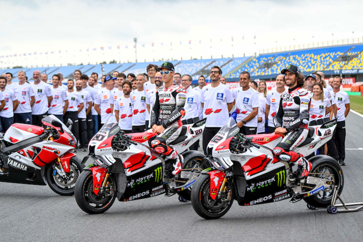 Das Yamaha-Werksteam in den ikonischen Farben