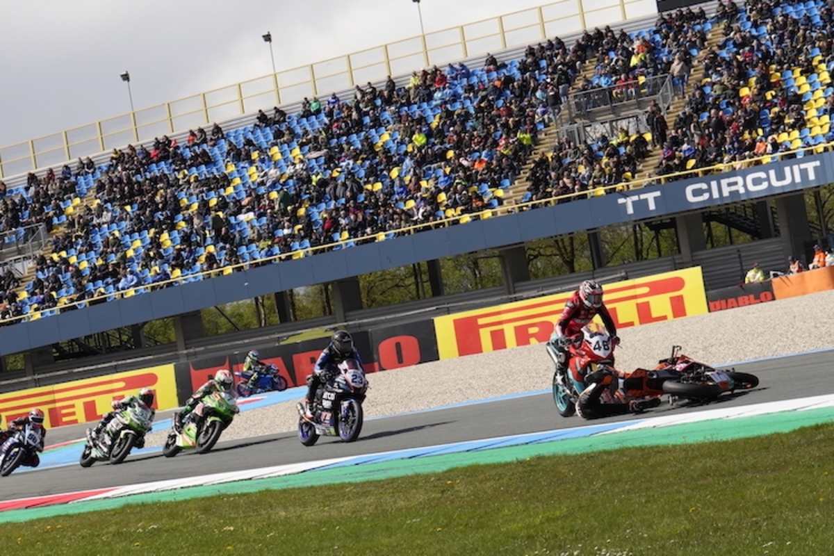 Der Sturz von Jeffrey Buis in Assen