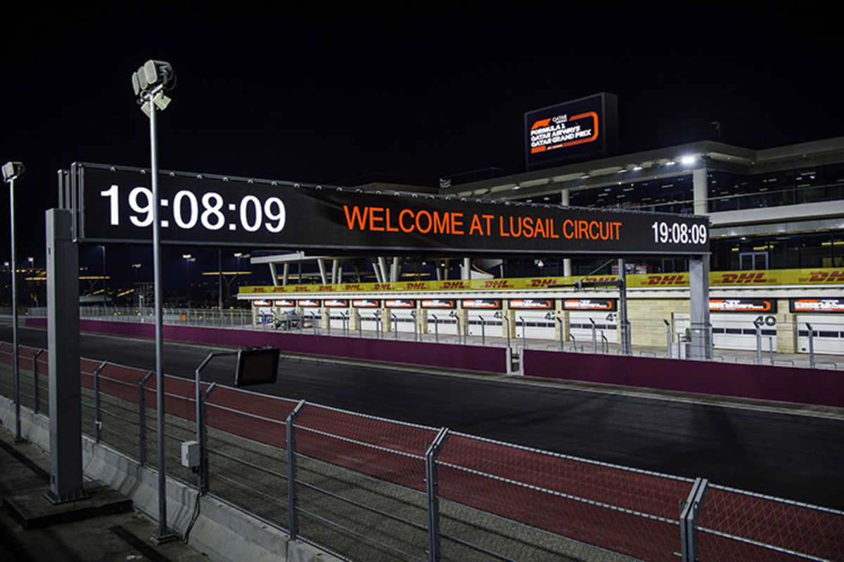 Start/Ziel gegen die Fahrtrichtung auf dem Losail Circuit: Die Piloten werden von den Umbauten begeistert sein