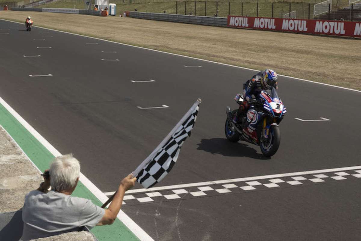 Toprak Razgatlioglu gewinnt Lauf 2 in Most