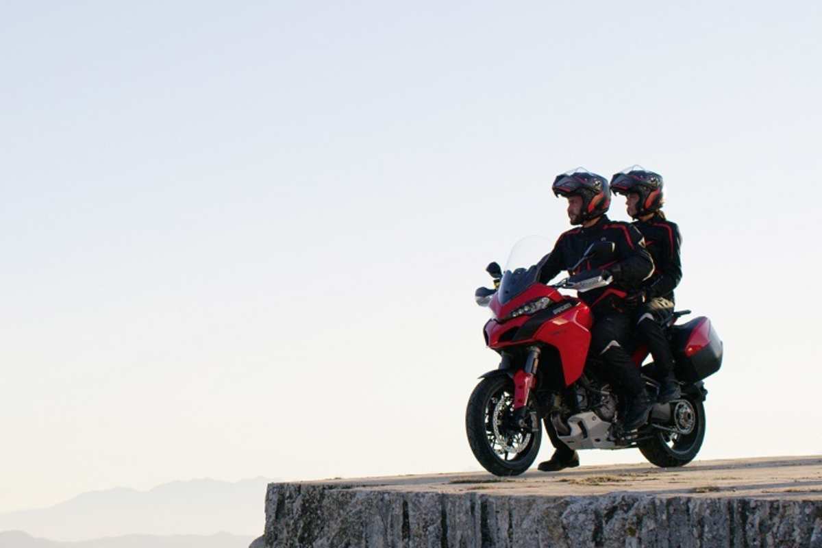 Schöne Aussicht, aber jetzt nur nicht vom Kupplungshebel abrutschen! 