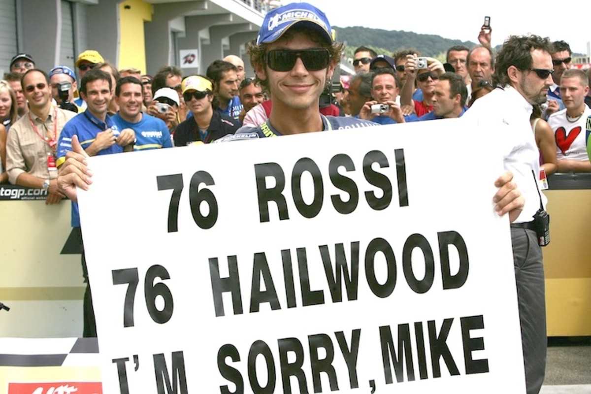 Valentino Rossi entschuldigte sich bei Mike Hailwood für den 76. Grand-Prix-Sieg