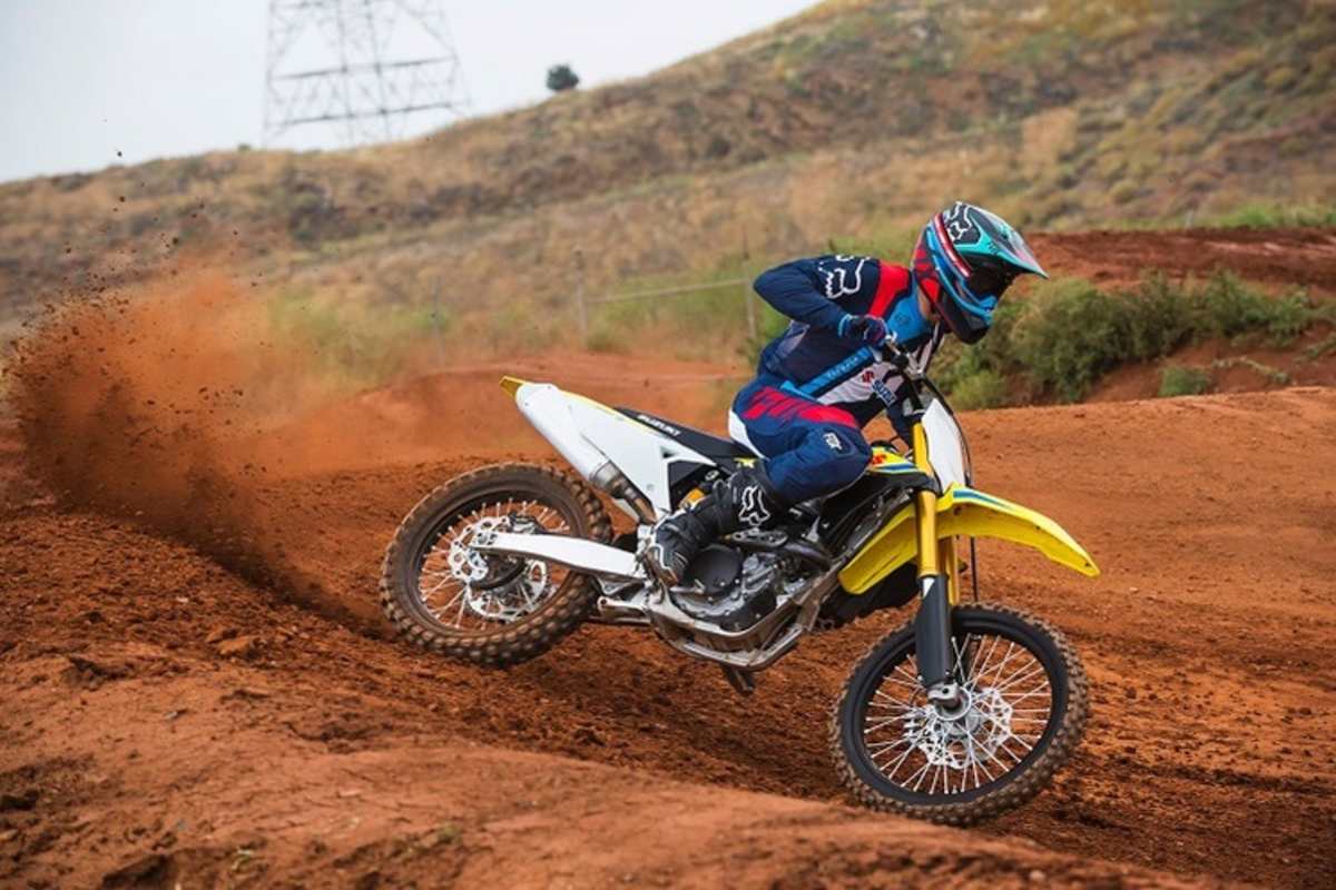 Suzuki RM-Z 450: Die dritte Generation bekam ein neues Aluchassis