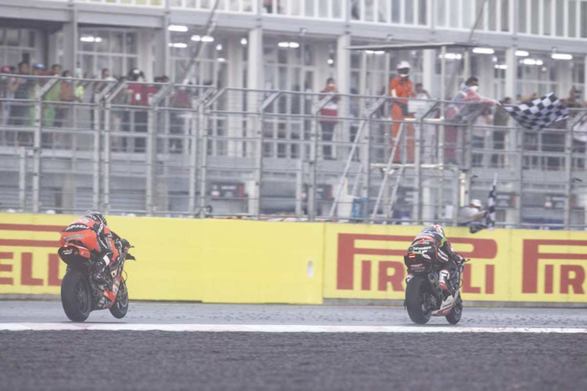 Jonathan Rea gewinnt das Rennen