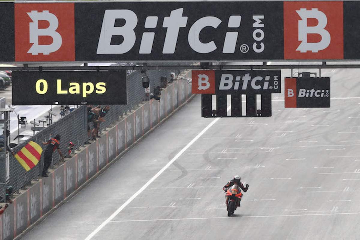 Brad Binder gewinnt das Rennen