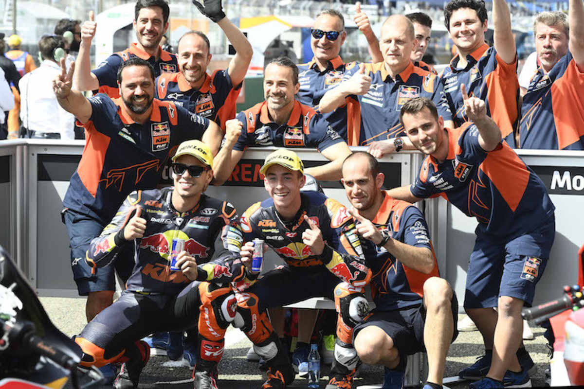 Acosta, Fernandez und Team