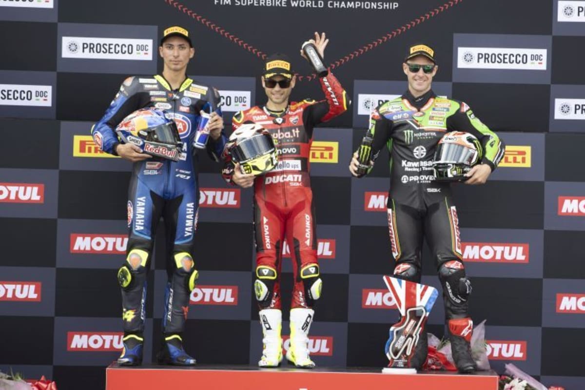 1. Rennen - Toprak Razgatlioglu, Álvaro Bautista & Jonathan Rea