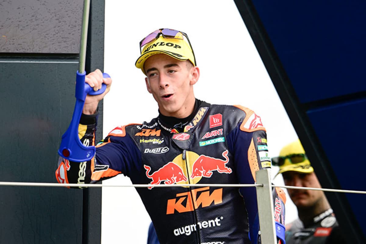 Moto2-Pilot Pedro Acosta: Gestern mit Krücken aufs Podest