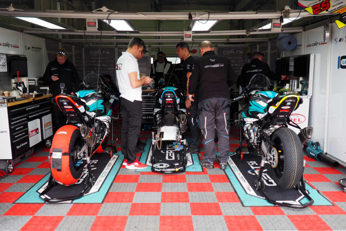 IDM Sachsenring 2023 – Eine Runde Fahrerlager