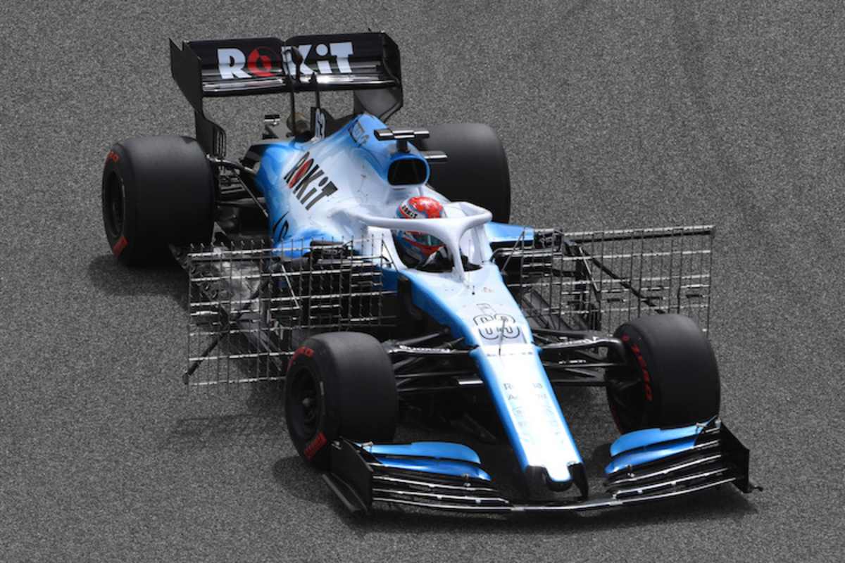 George Russell im Williams mit Messgittern