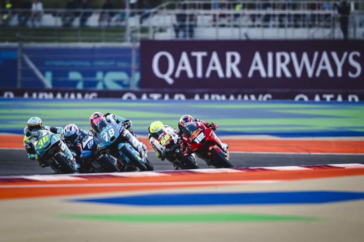 Moto3-Gemetzel beim Auftakt. Mit Jacob Roulstone (12), Angel Piqueras (36), Joel Esteban (78), Luca Lunetta (58) und Nicola Carraro (10) holte vier Moto3-Rookies Punkte