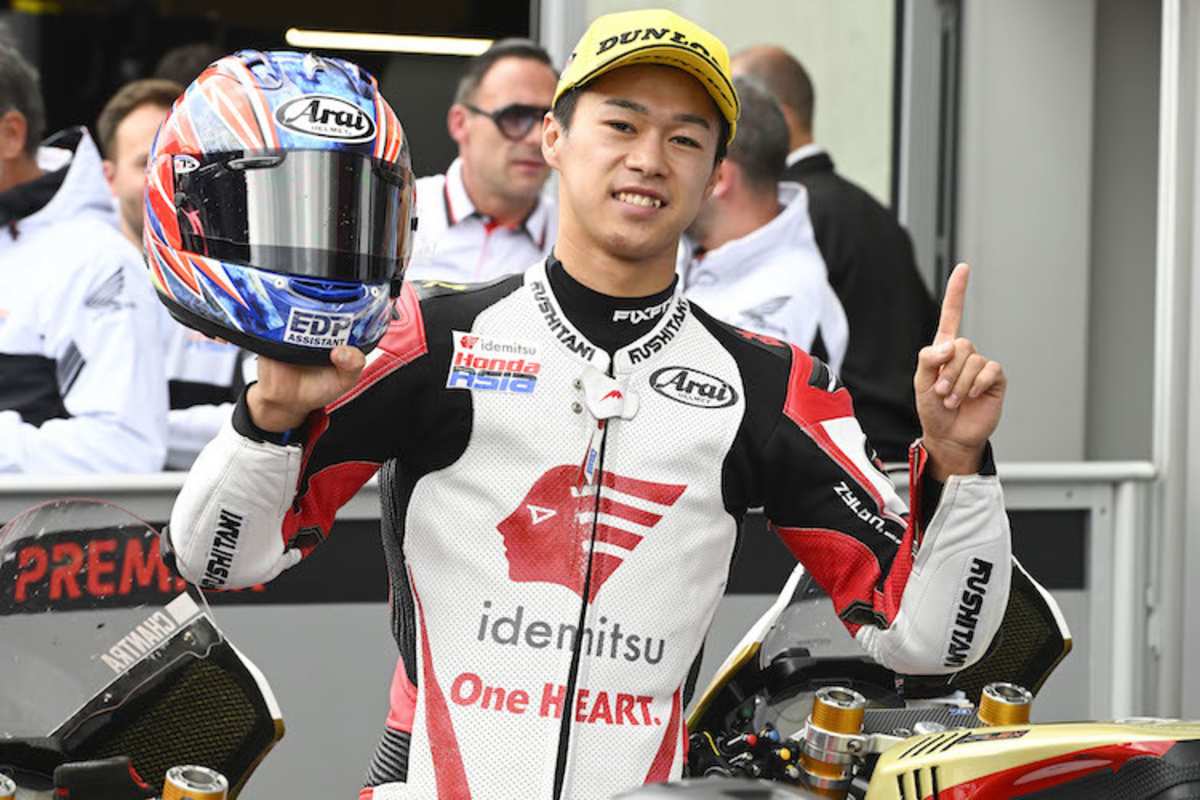 Ai Ogura gewinnt das Rennen