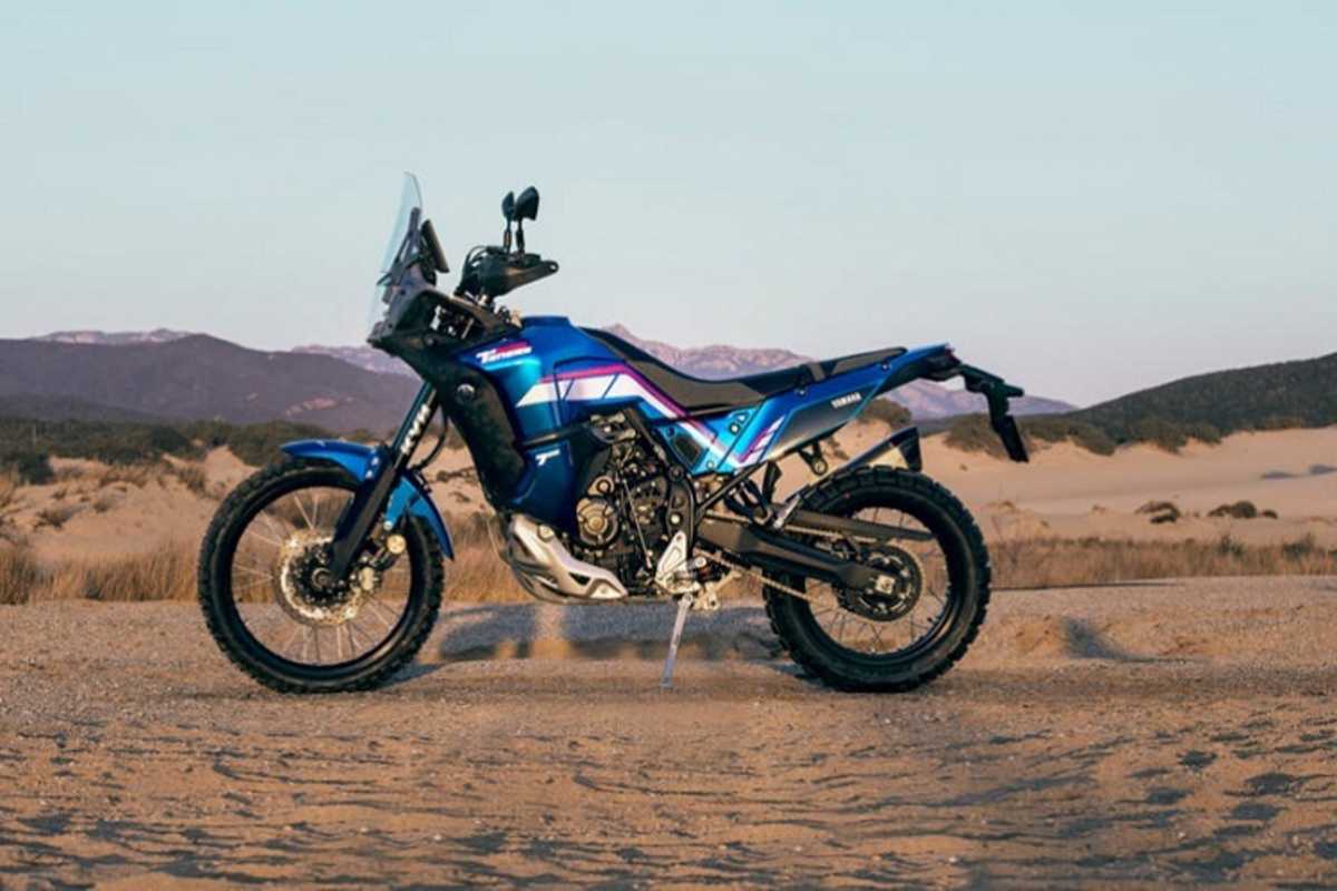 Zum dahinschmelzen: Die aktuelle Yamaha Ténéré 700 in der Lackierung der Dakar Werksrenner von 1993