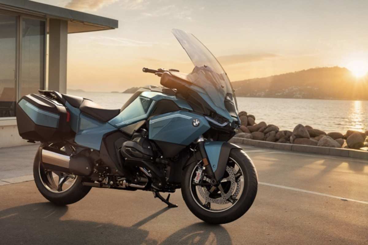Erstklass-Fahrkomfort kombiniert mit Landstrassen-Dynamik: BMW R1300RT