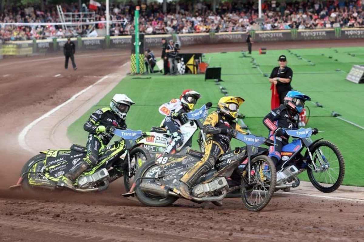 Wozniak, Madsen, Vaculik, Smolinski