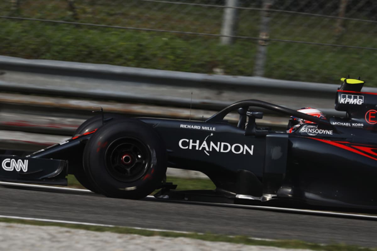 Ein GP-Renner mit Halo: Noch immer ein gewöhnungsbedürftiger Anblick